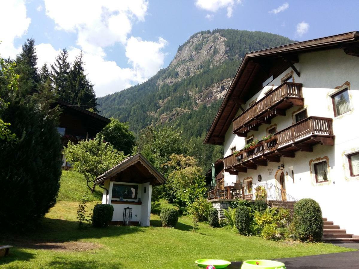 Hotel Haus Fiegl Oetz Exterior foto